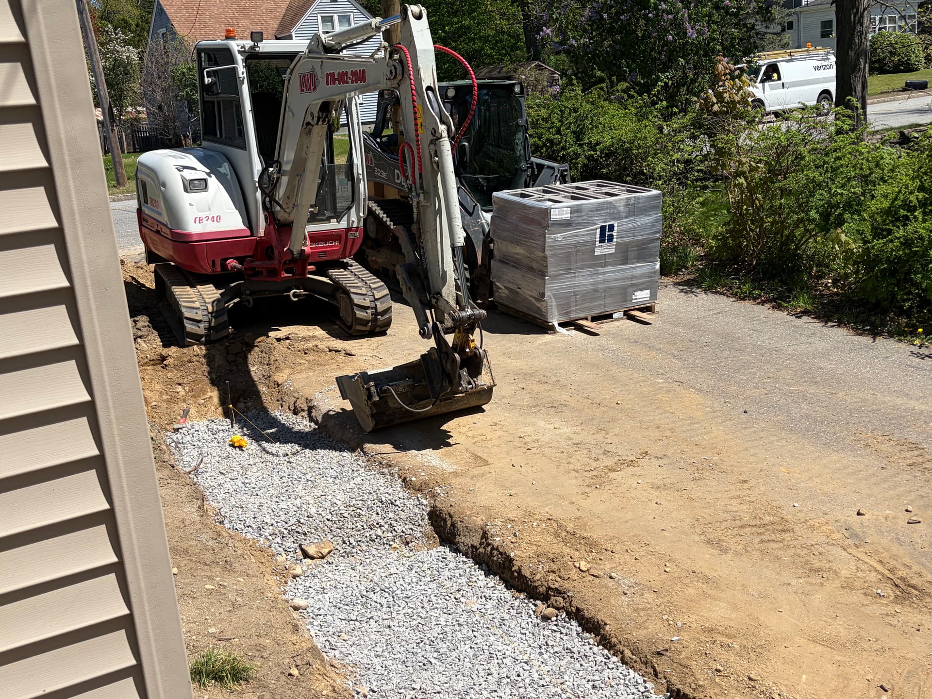 Gallery photos for Massachusetts Excavation Crews Out in Full Force This Spring: Image #1